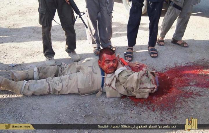 Αποκεφαλισμός ιρακινού στρατιωτικού από το Ισλαμικό Κράτος