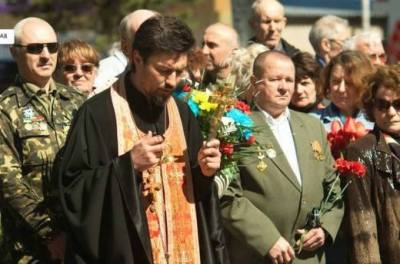 ιερομάρτυρας π. Παύλος