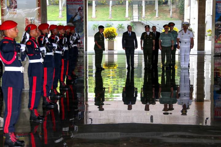 10443544_1576738975902186_4932131970455557047_n