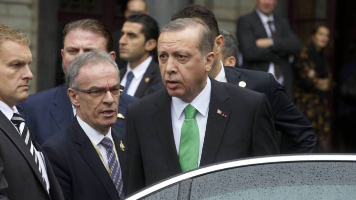 97ebec07b5e26f4603e82ef65398265d-1444140815