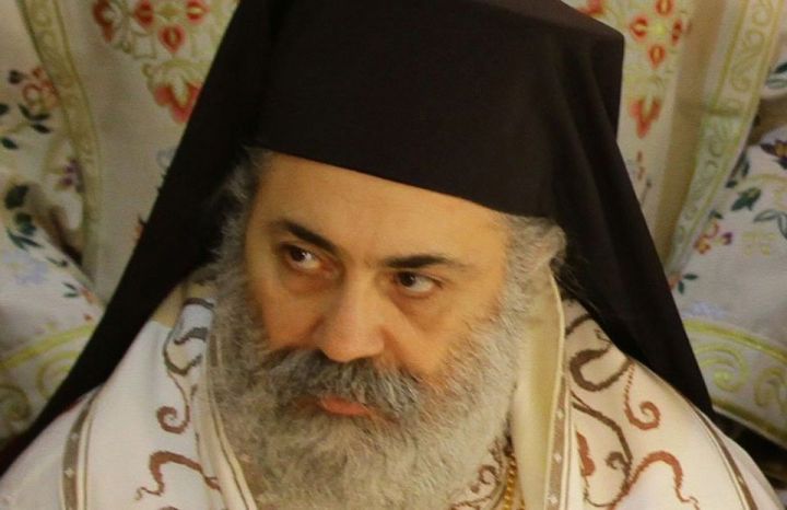 513275-boulos-yaziji-chef-du-diocese-grec-orthodoxe-de-la-ville-d-alep-le-10-fevrier-2013-dans-l-eglise-de-