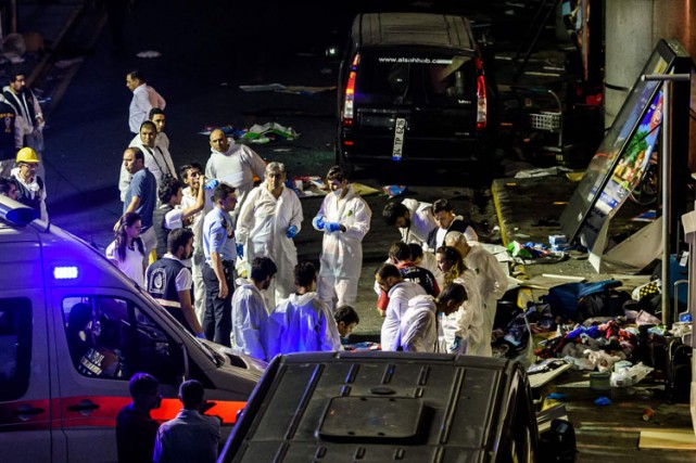 1219610-plus-dizaine-ambulances-ete-depechees